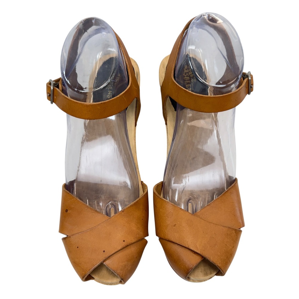 Shoes - Picture 2 of 11